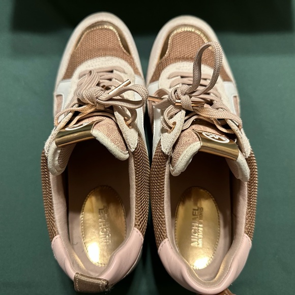 New In Box Michael Kors Wilma Trainers - Picture 6 of 7